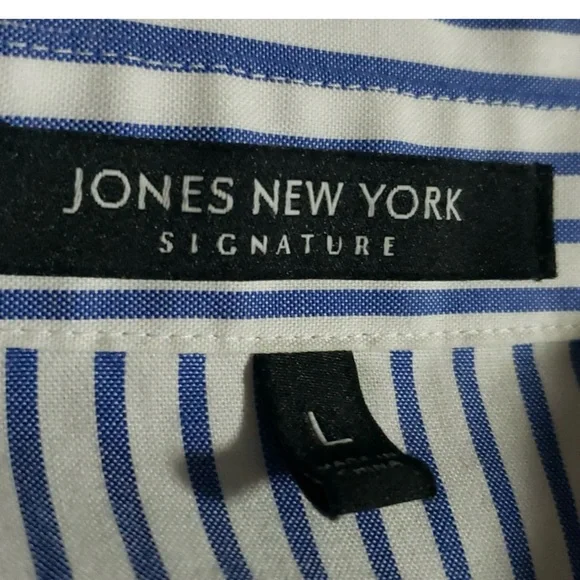 Jones New York Blue and White Fitted Button-Down Shirt - Picture 5 of 6